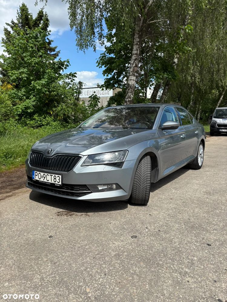 Skoda Superb 2.0 TDI Style DSG - 2
