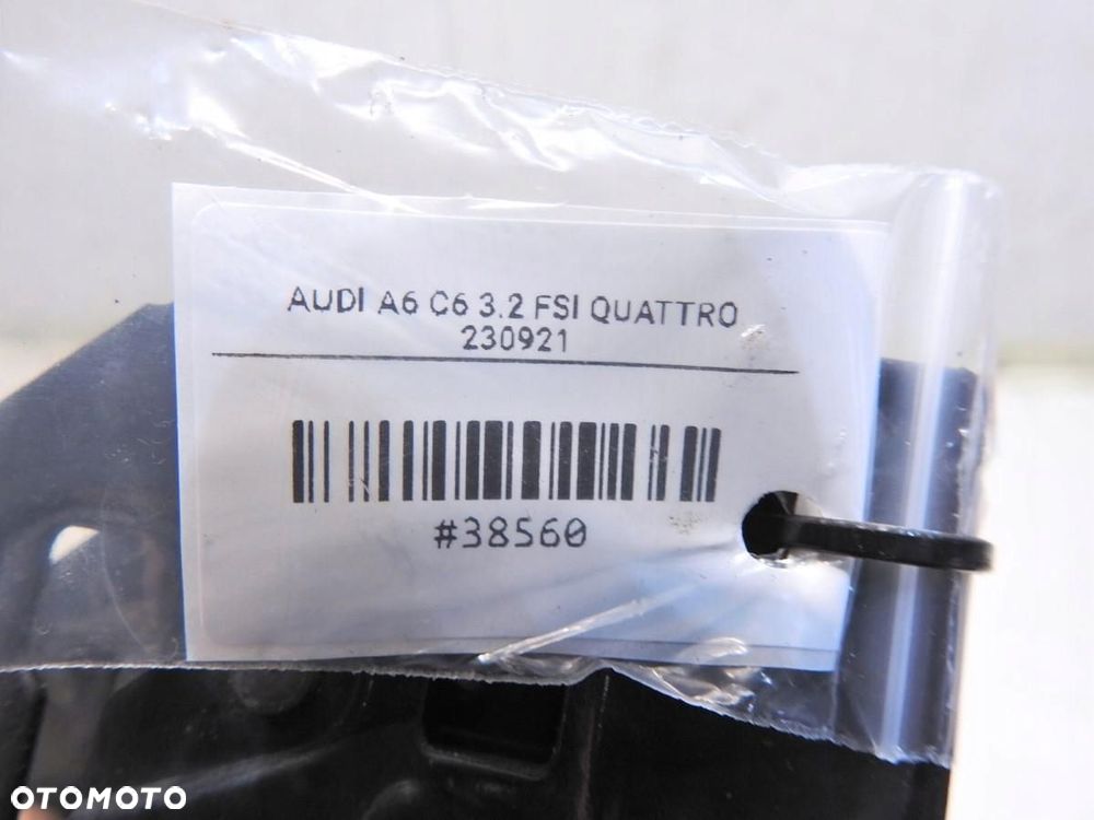 ZAMEK MASKI AUDI A6 C6 4F0823509 - 4