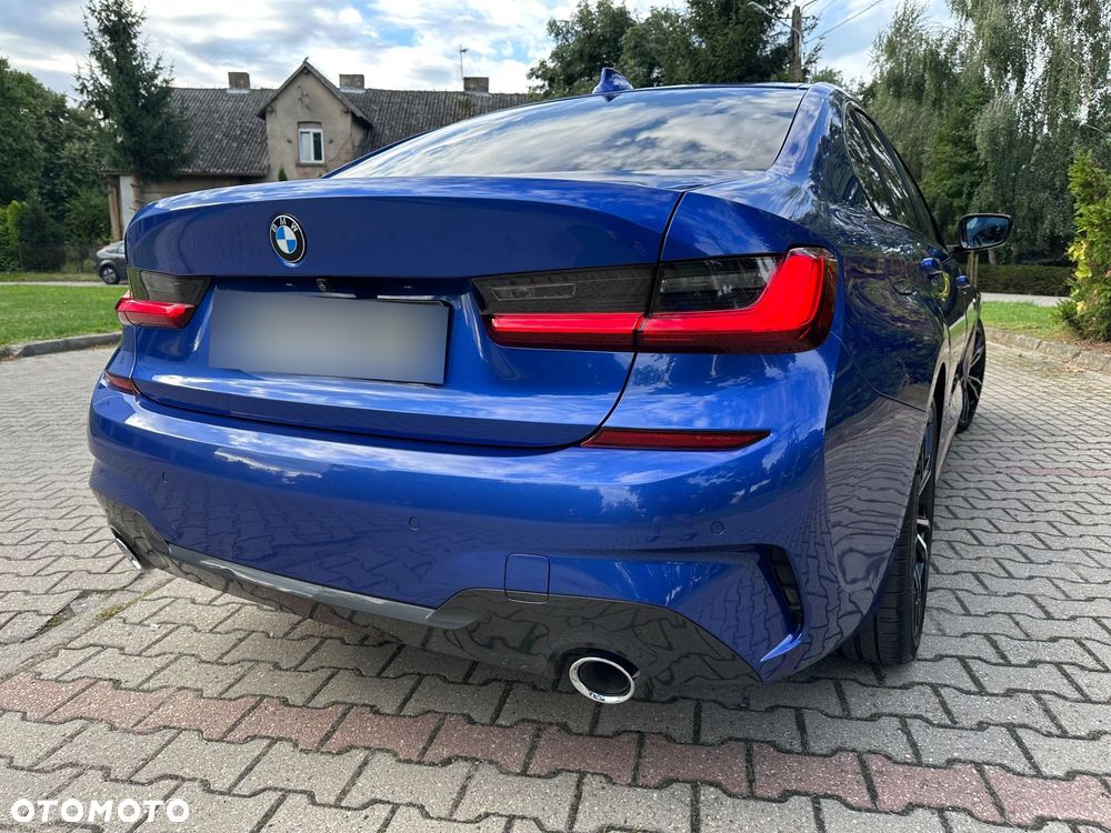 BMW Seria 3 320d xDrive M Sport Shadow sport - 16