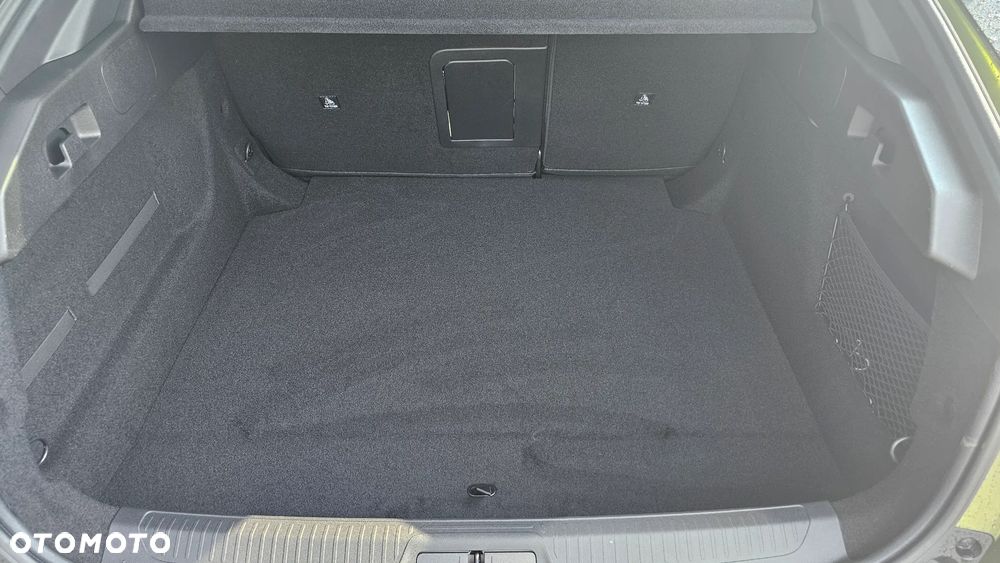Peugeot 408 1.2 PureTech mHEV Business S&S e-DCS6 - 11