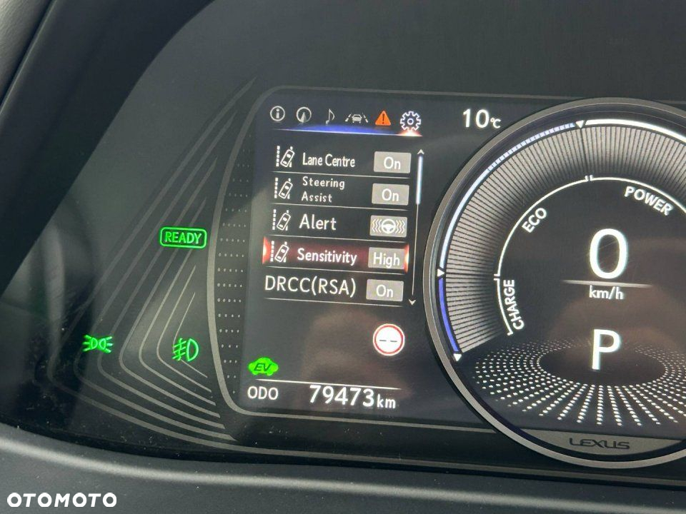 Lexus UX - 30
