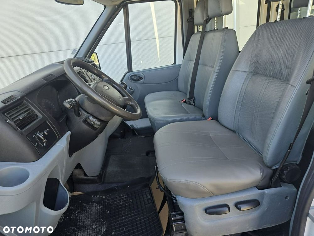 Ford Transit - 30