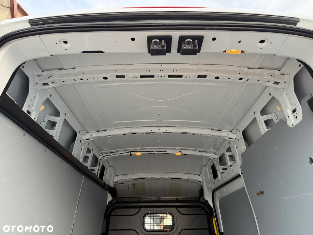 Ford Transit 2,2 L2H3 - 16