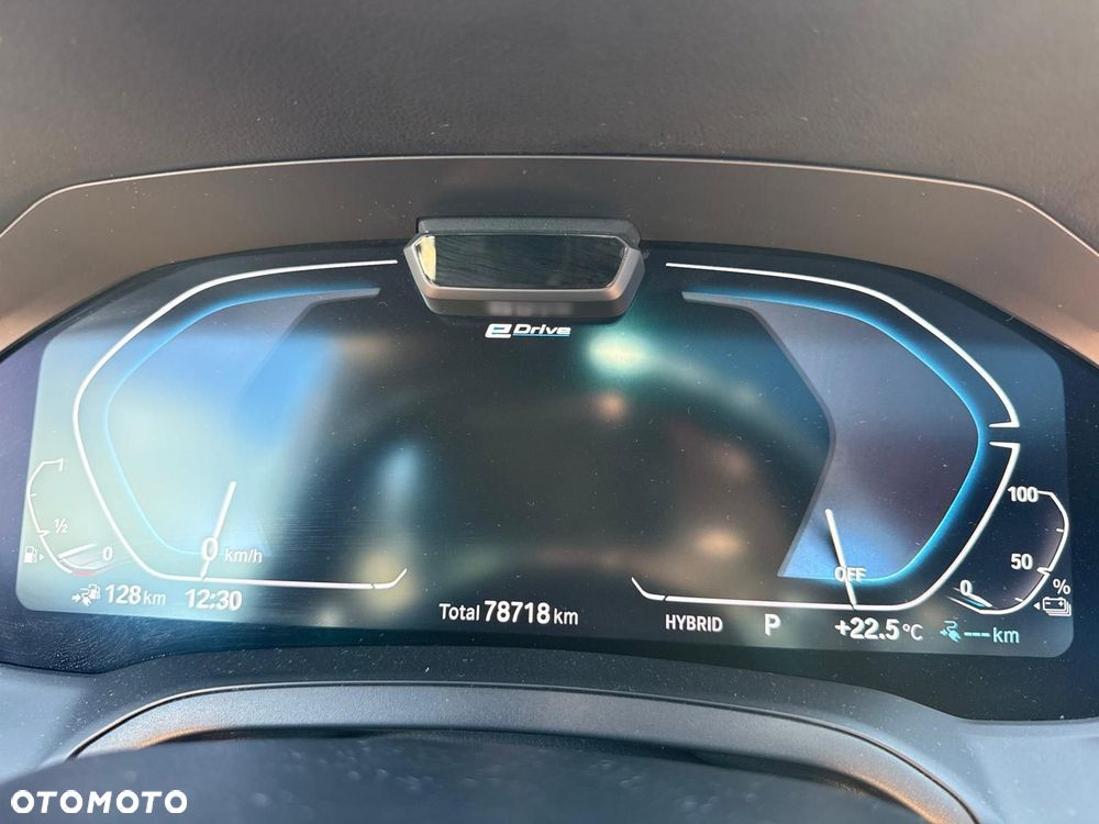 BMW Seria 3 330e M Sport sport - 26