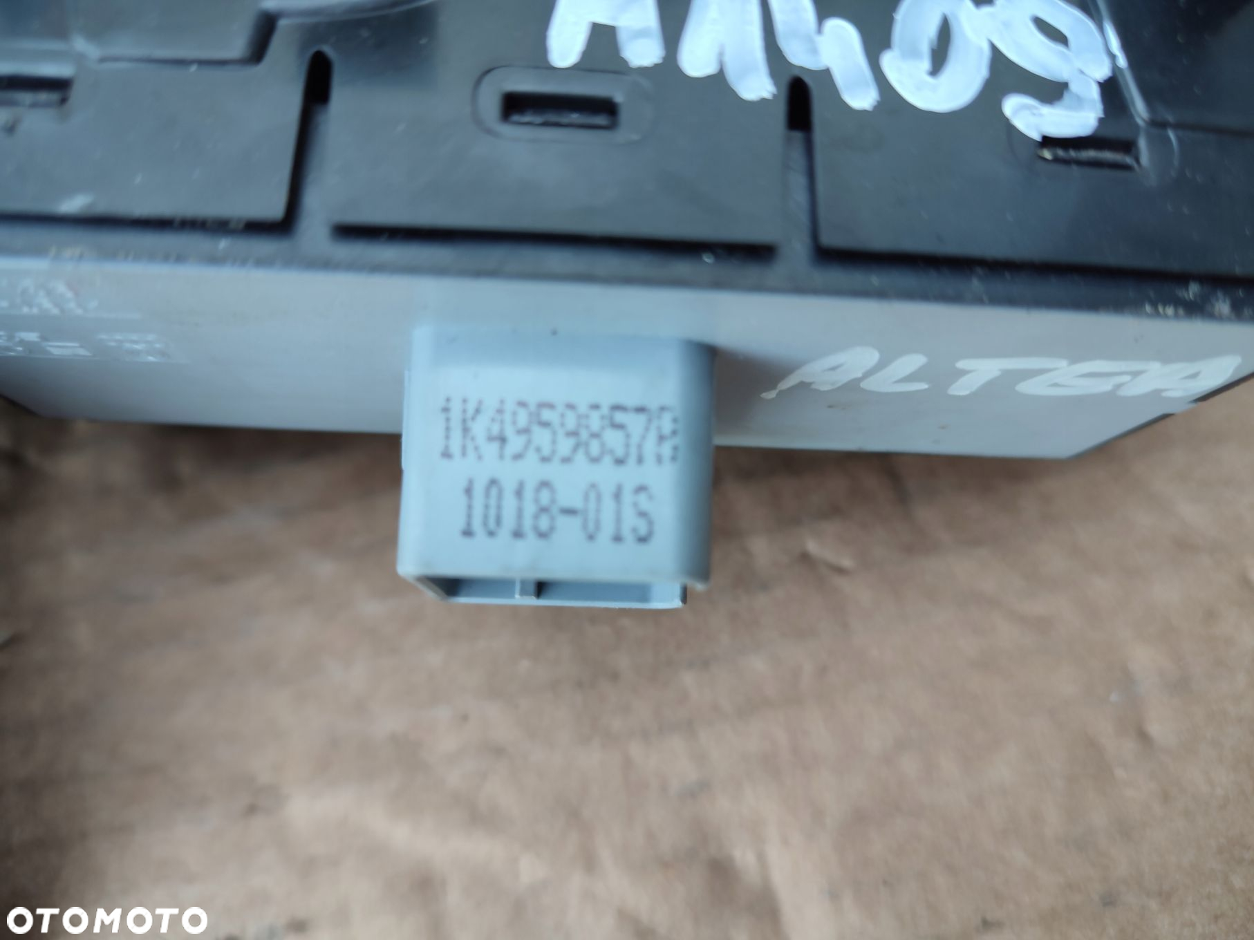 Panel przełącznik szyb rączka drzwi SEAT ALTEA XL ORYGINAŁ EUROPA - 6