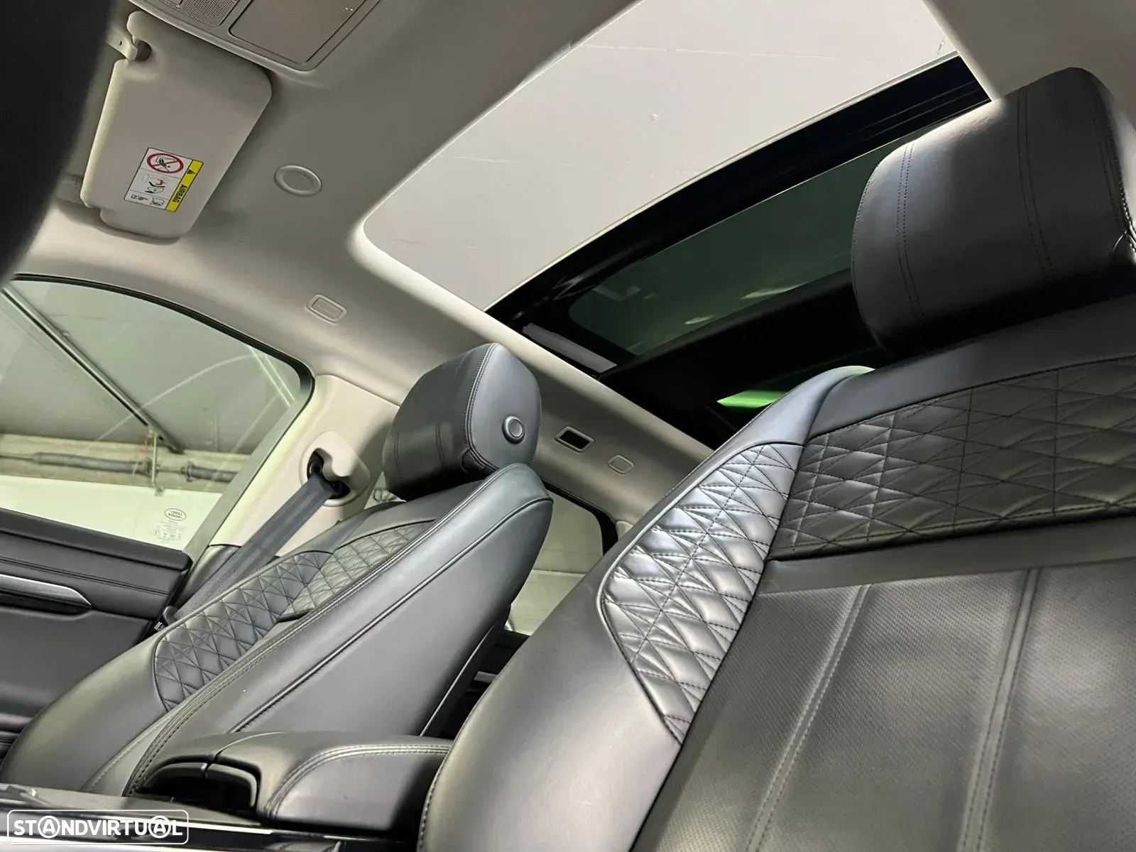 Land Rover Range Rover Evoque 1.5 P300e AWD R-Dynamic Auto - 17