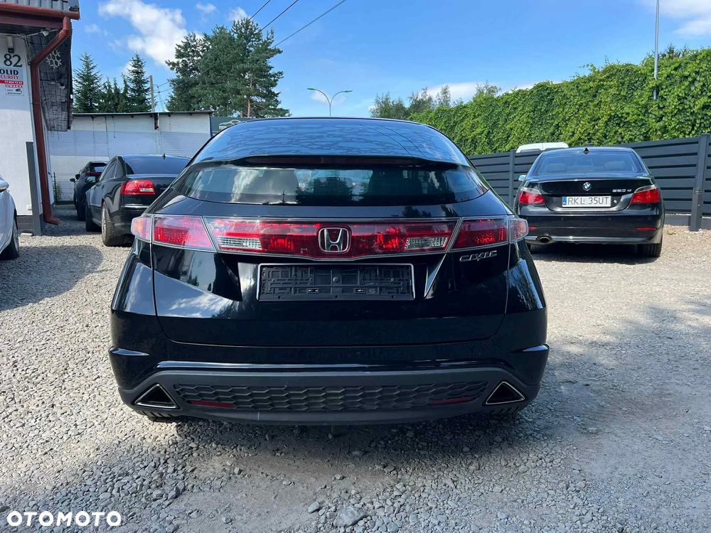 Honda Civic 1.8 Executive - 12