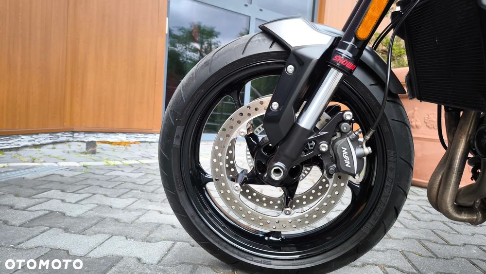 Triumph Trident - 21