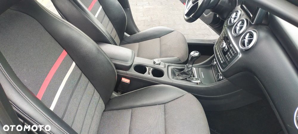 Mercedes-Benz Klasa A 180 (BlueEFFICIENCY) Style - 16