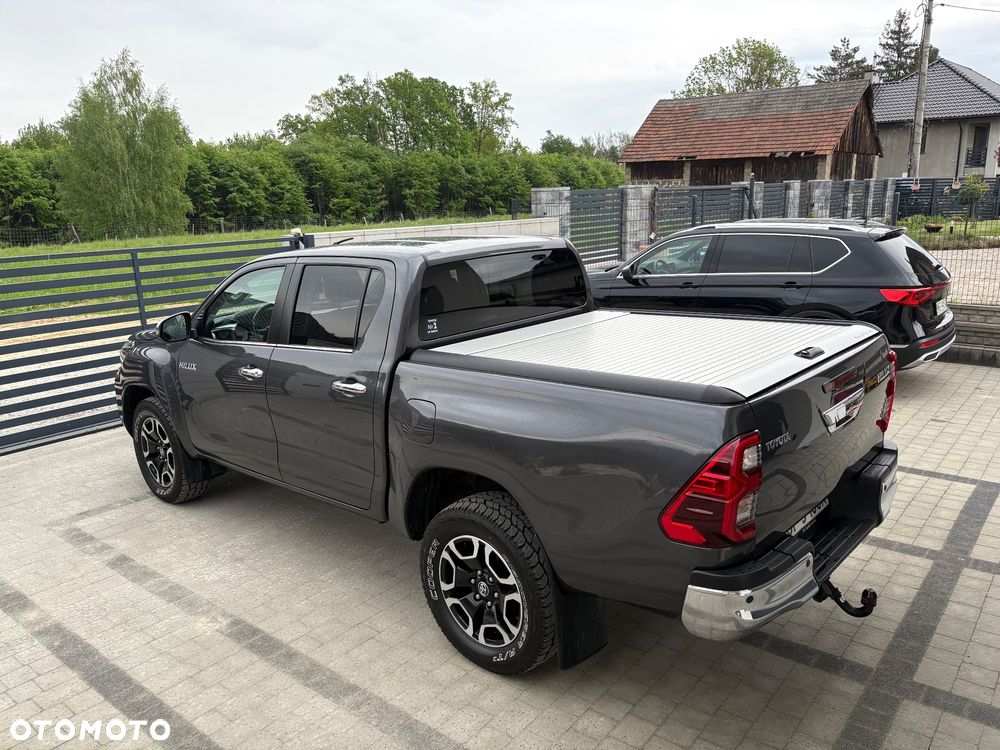 Toyota Hilux 2.8 D-4D Double Cab SR5+ 4x4 - 25