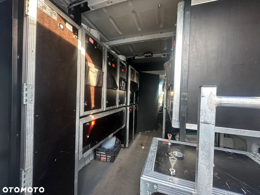 Mercedes-Benz Sprinter 314 2018 r. Furgon - 12