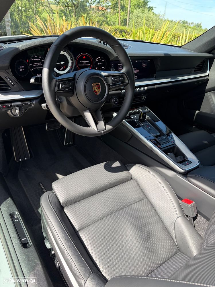 Porsche 911 (992) Carrera PDK - 21