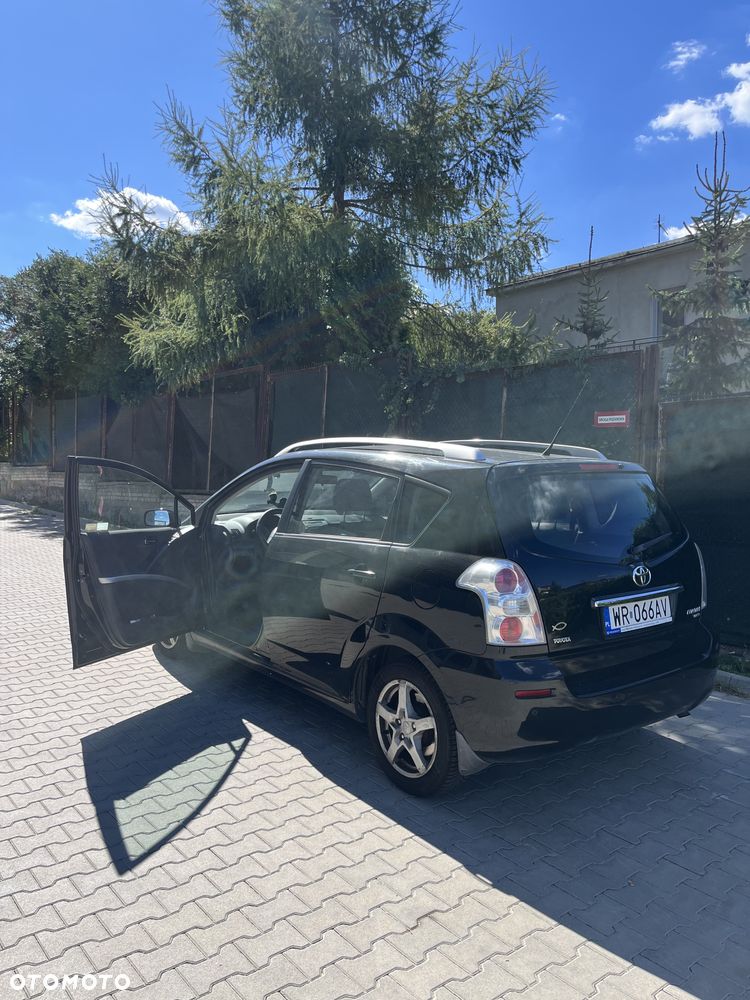 Toyota Corolla Verso - 3