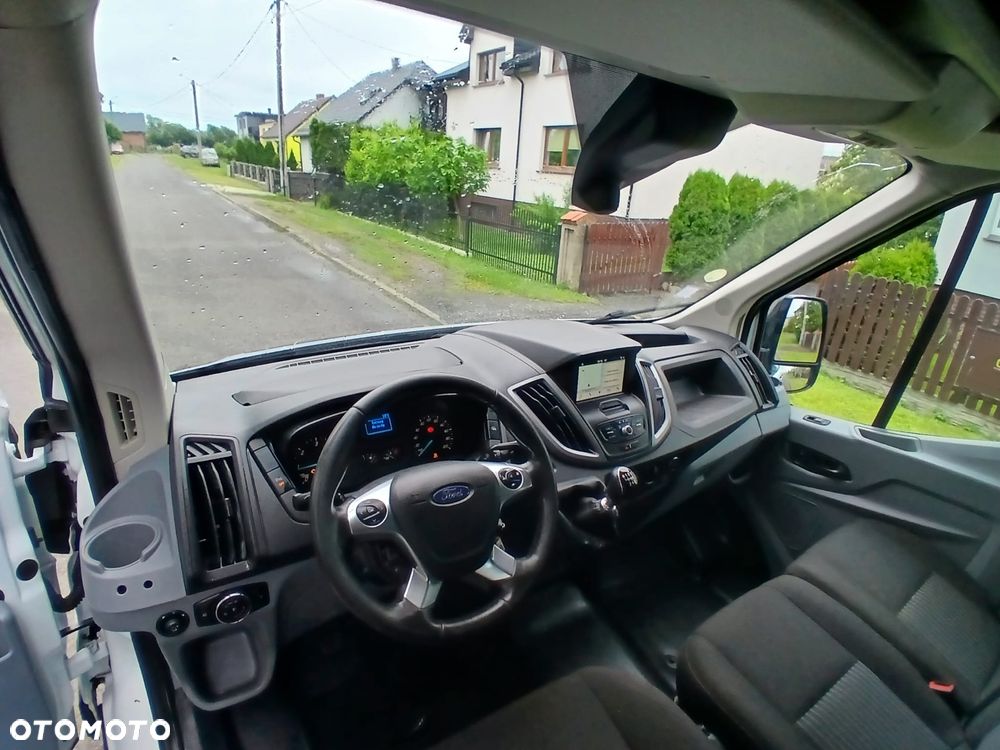 Ford Transit - 17