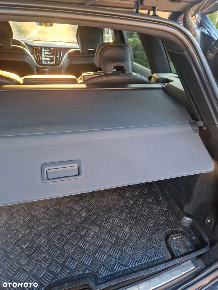 Volvo XC 60 D4 Geartronic RDesign - 12