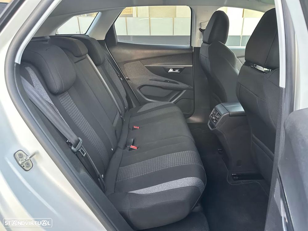 Peugeot 3008 1.2 PureTech Allure - 56