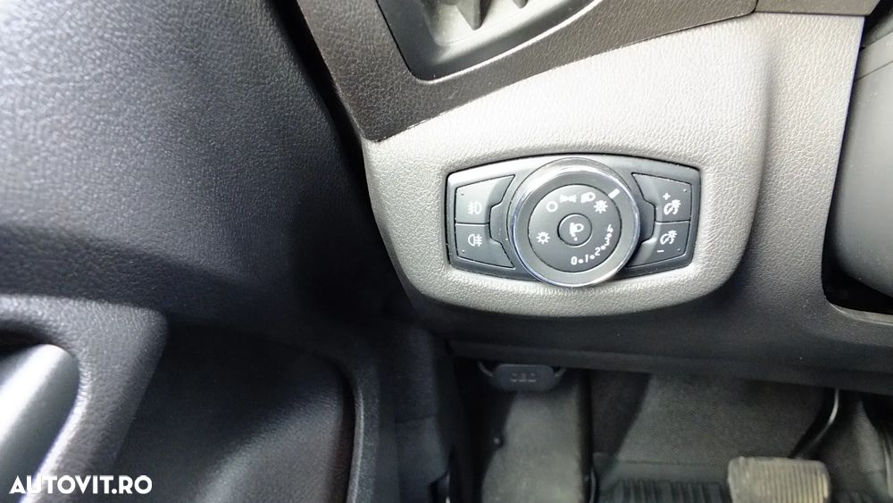 Ford Transit Conect - 14