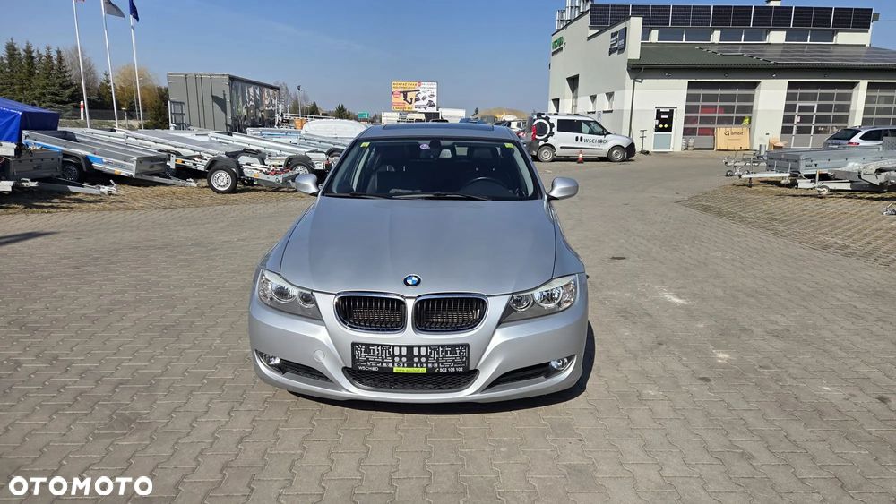 BMW Seria 3 318i Edition Exclusive - 2