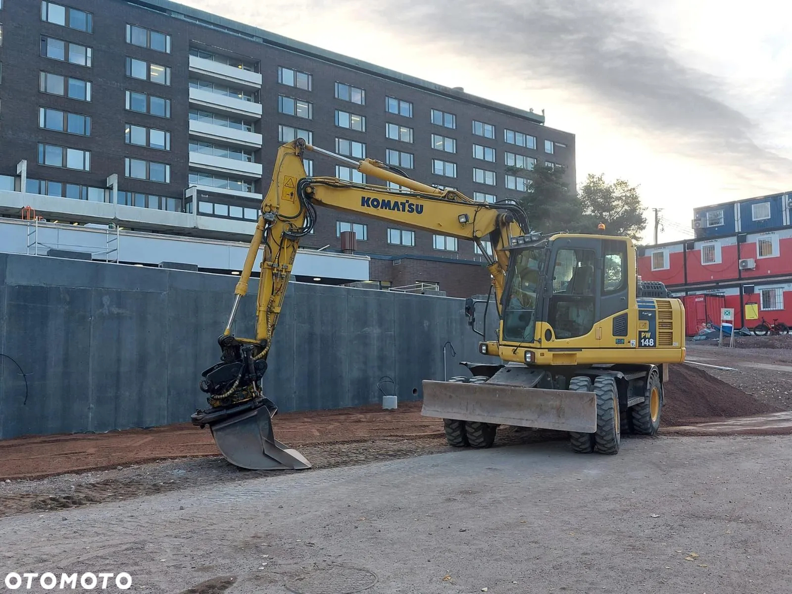 Komatsu Koparka kołowa Komatsu PW 148 Pług podpory Klima Centralne smarowanie Rototil Ramię 2 razy łamane PIĘKNA - 6