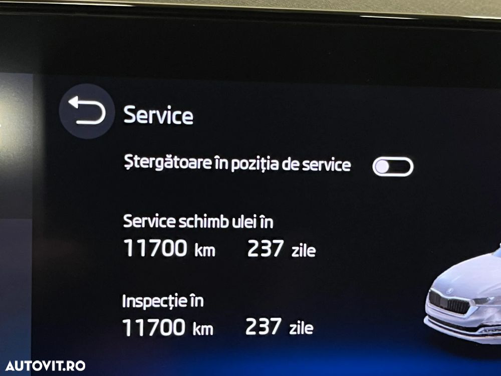 Skoda Octavia Combi 2.0 TDI DSG Ambition - 18
