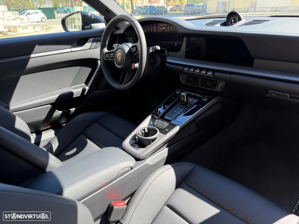 Porsche 911 (992) Carrera S - 6