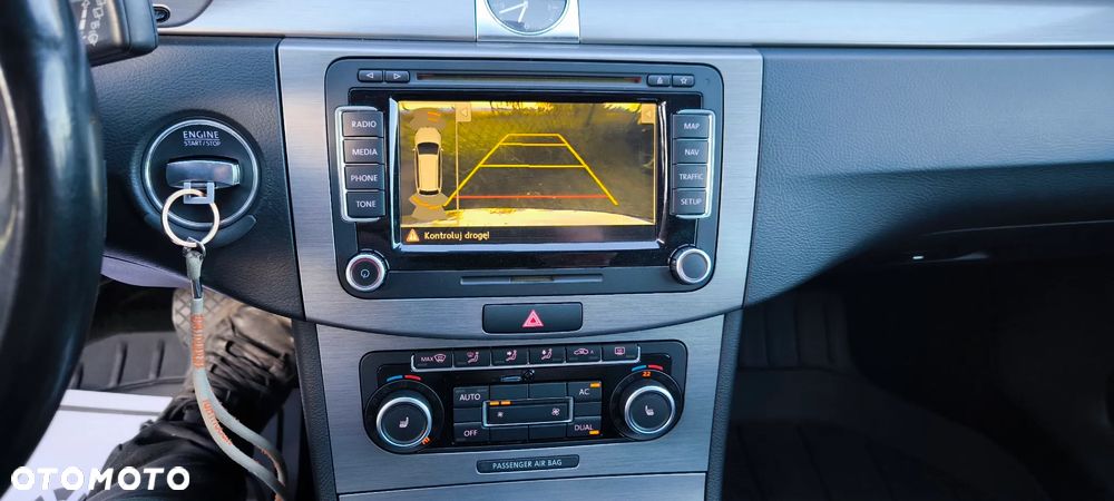 Volkswagen Passat 2.0 TDI DPF DSG Highline - 14