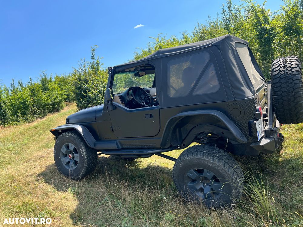 Jeep Wrangler - 2