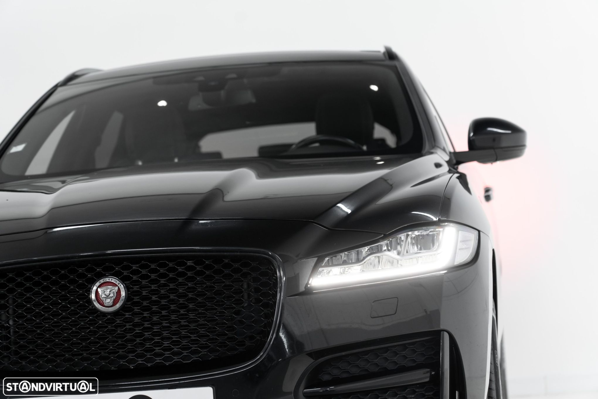 Jaguar F-Pace 2.0 i4D R-Sport AWD Aut. - 23