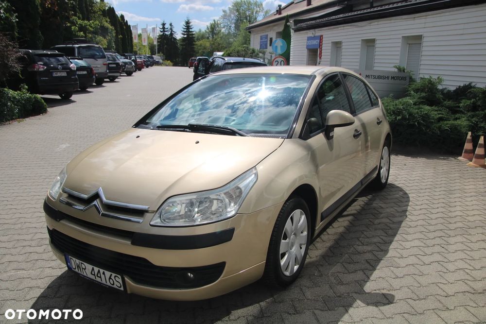 Citroën C4 1.6 16V Impress - 1