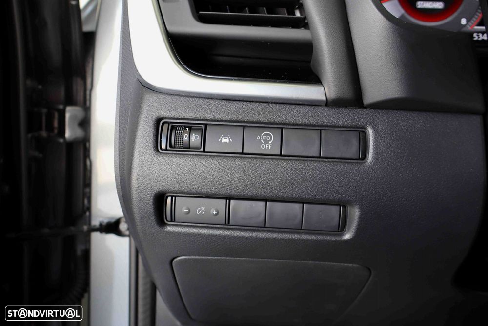 Nissan Qashqai 1.3 DIG-T N-Connecta - 14