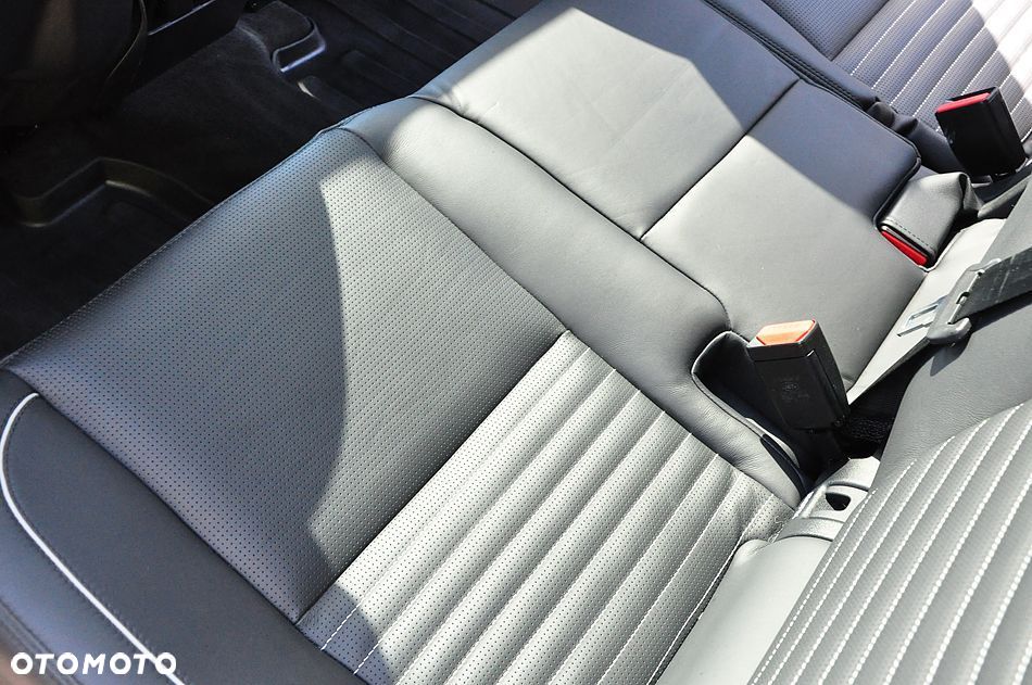 Land Rover Discovery Sport P290 R-Dynamic S - 24