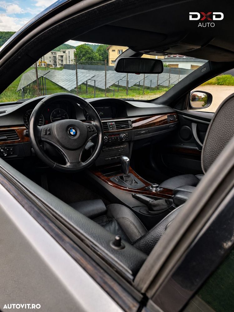 BMW Seria 3 320d xDrive M Sport Edition - 6