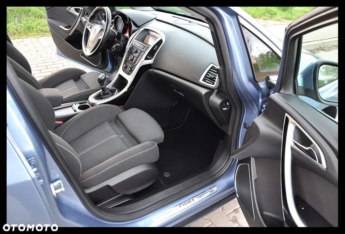 Opel Astra 1.4 Turbo Innovation - 28