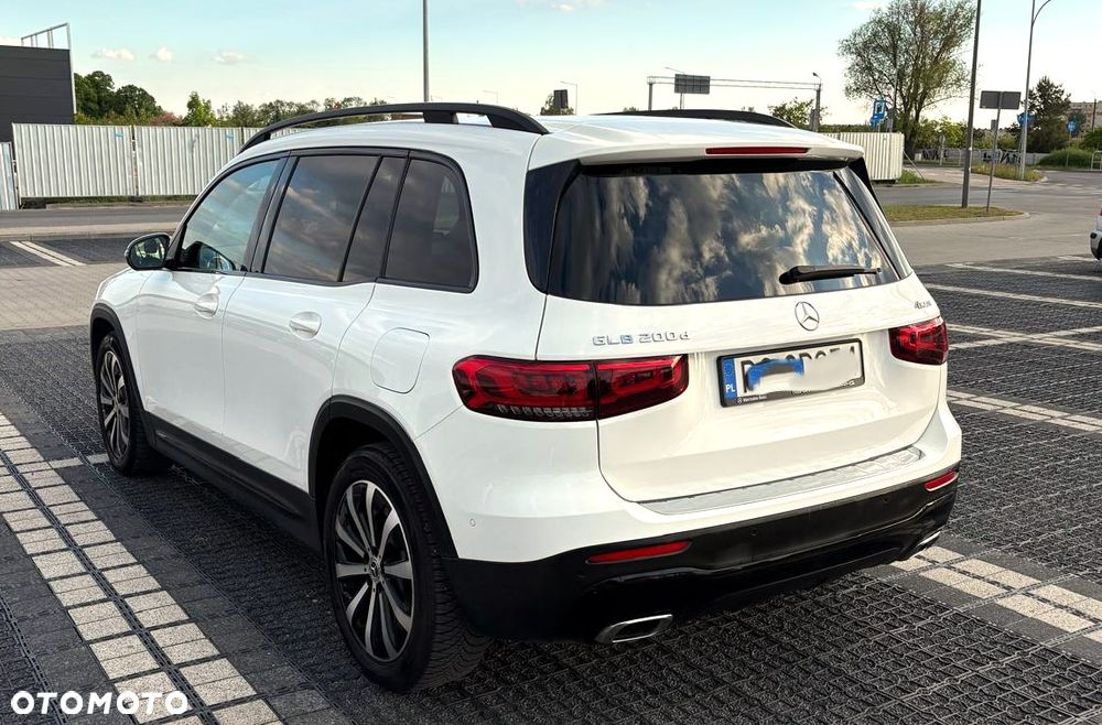 Mercedes-Benz GLB 200 d 4-Matic 8G-DCT - 2