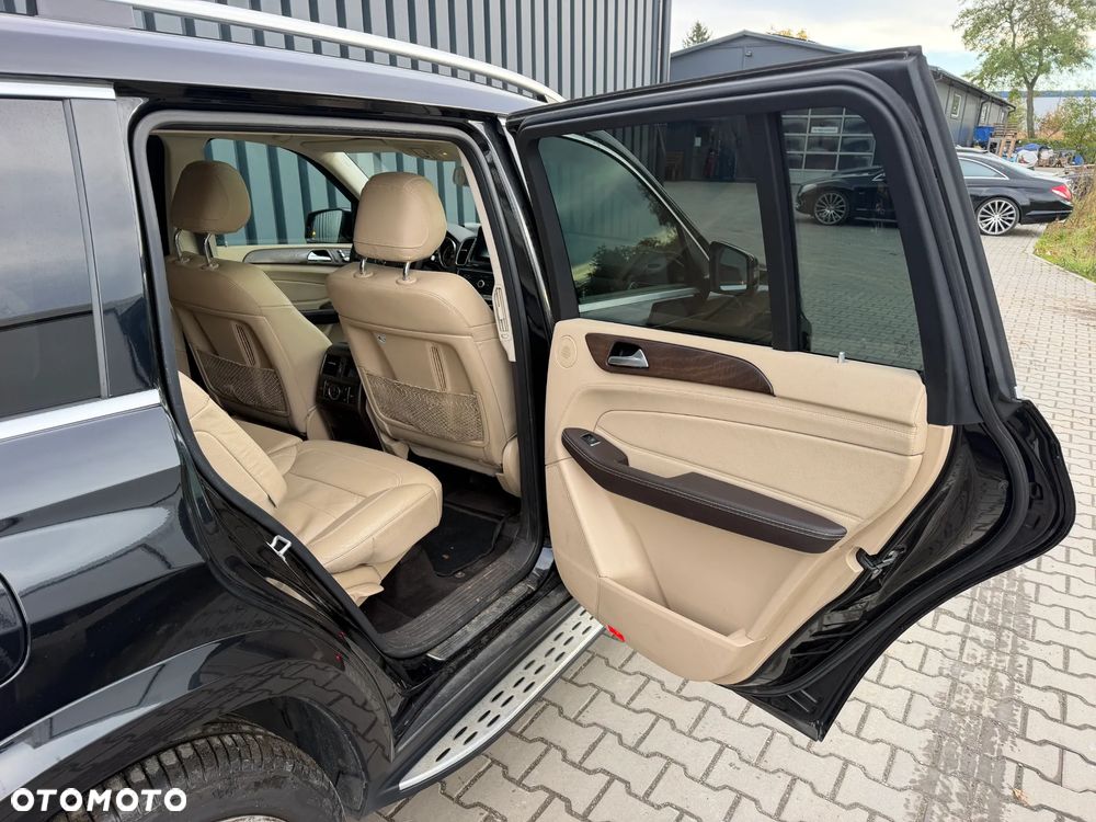 Mercedes-Benz GLS 350 d 4Matic 9G-TRONIC AMG Line - 16
