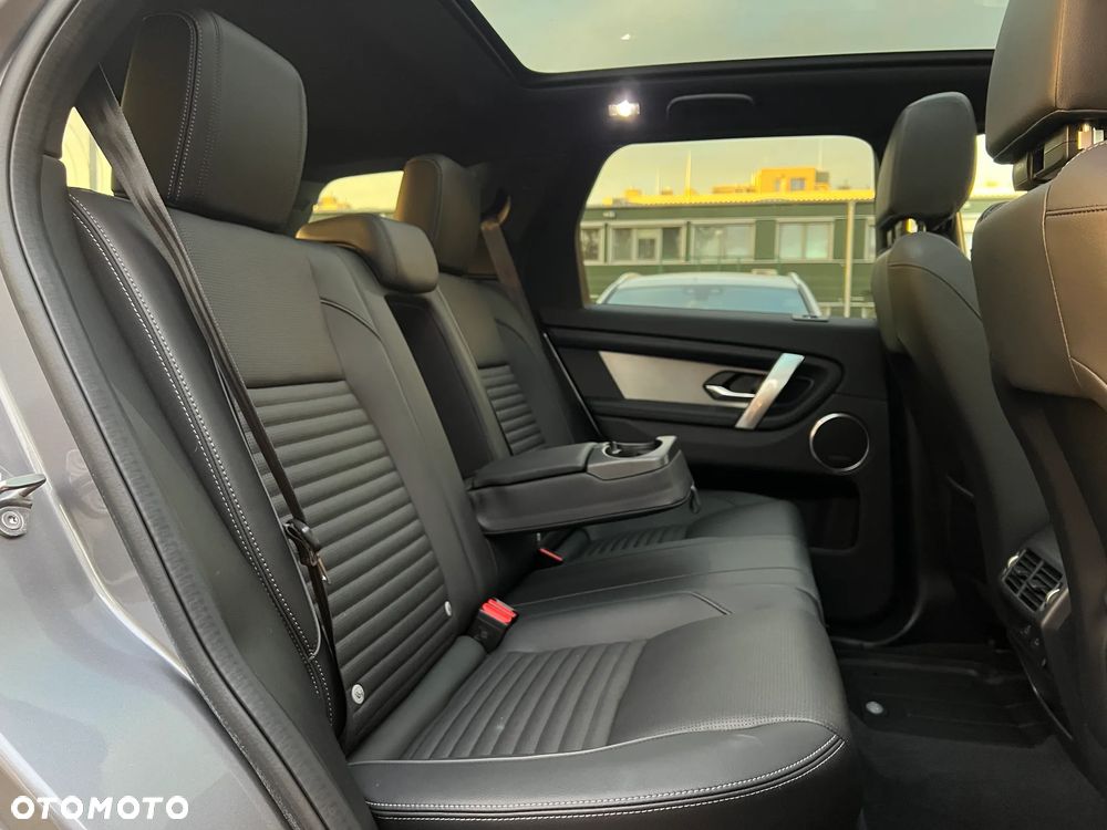 Land Rover Discovery Sport - 26