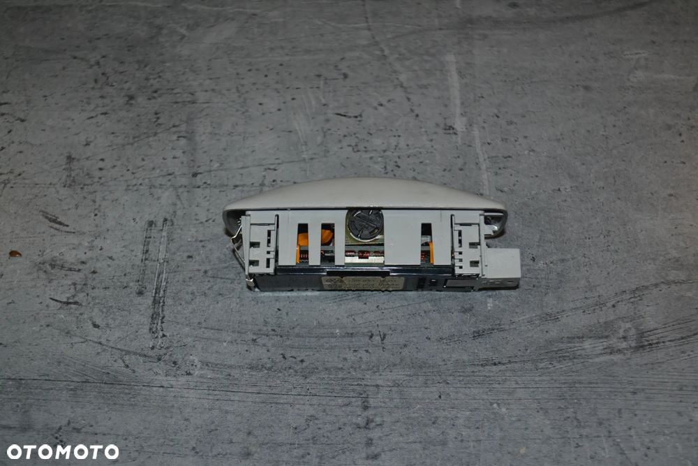 VW GOLF IV BORA PASSAT B5 FL LEON LAMPKA WNĘTRZA PODSUFITKI CZUJNIK ALARMU 1J0951172D - 2