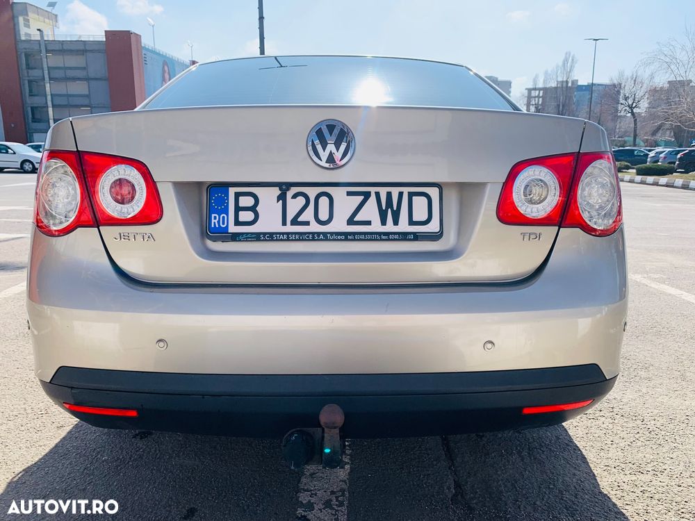 Volkswagen Jetta 1.6 Comfortline - 22