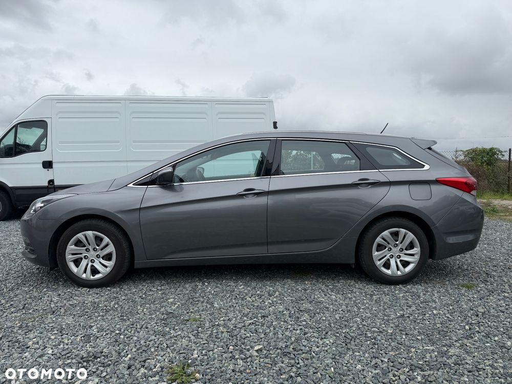 Hyundai i40 1.6 GDI Comfort + - 3