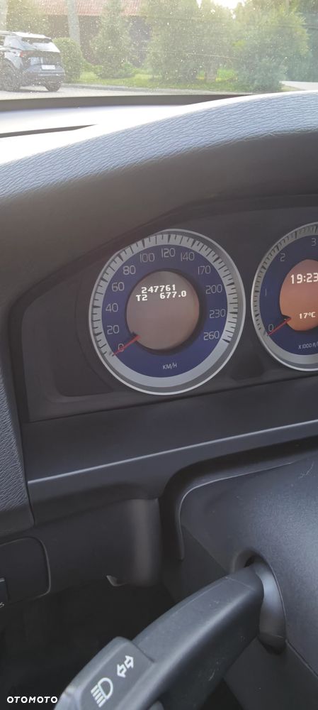 Volvo V60 D3 R-Design - 16