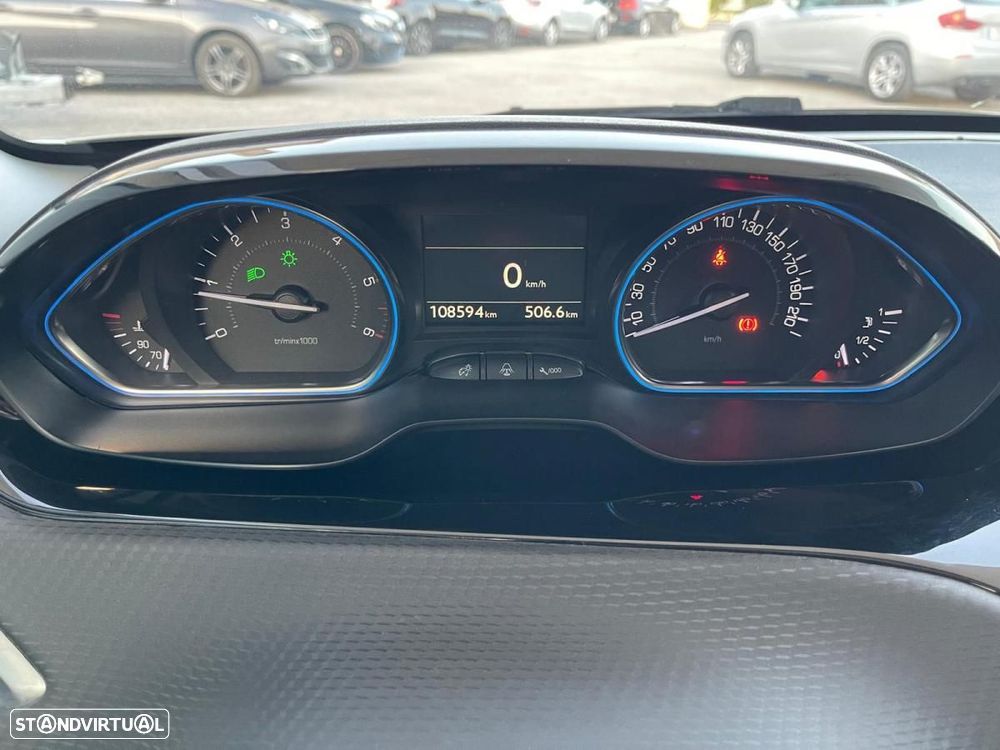 Peugeot 2008 1.6 BlueHDi Allure - 10