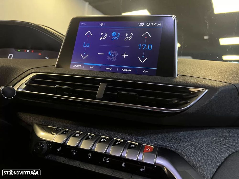 Peugeot 3008 PureTech 130 Stop & Start GPF EAT8 Allure - 24
