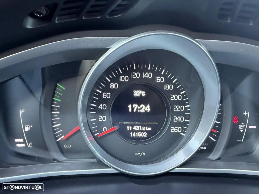 Volvo V40 2.0 D2 Momentum - 29