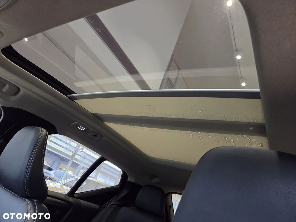 Volvo XC 40 B4 AWD Ultimate Dark - 9