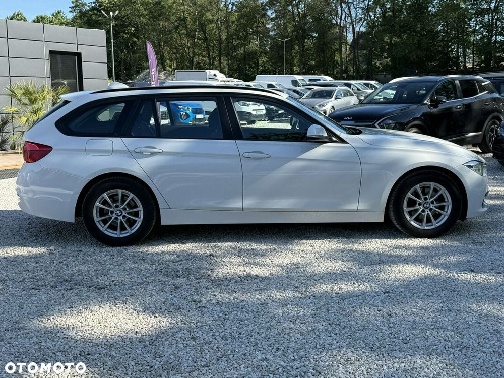 BMW Seria 3 318i GPF - 2