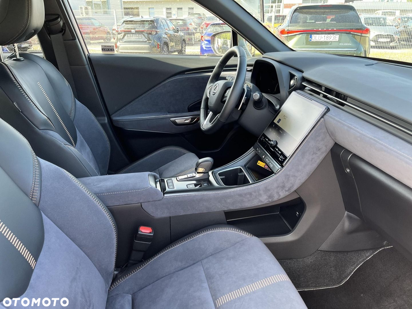 Lexus LBX - 9