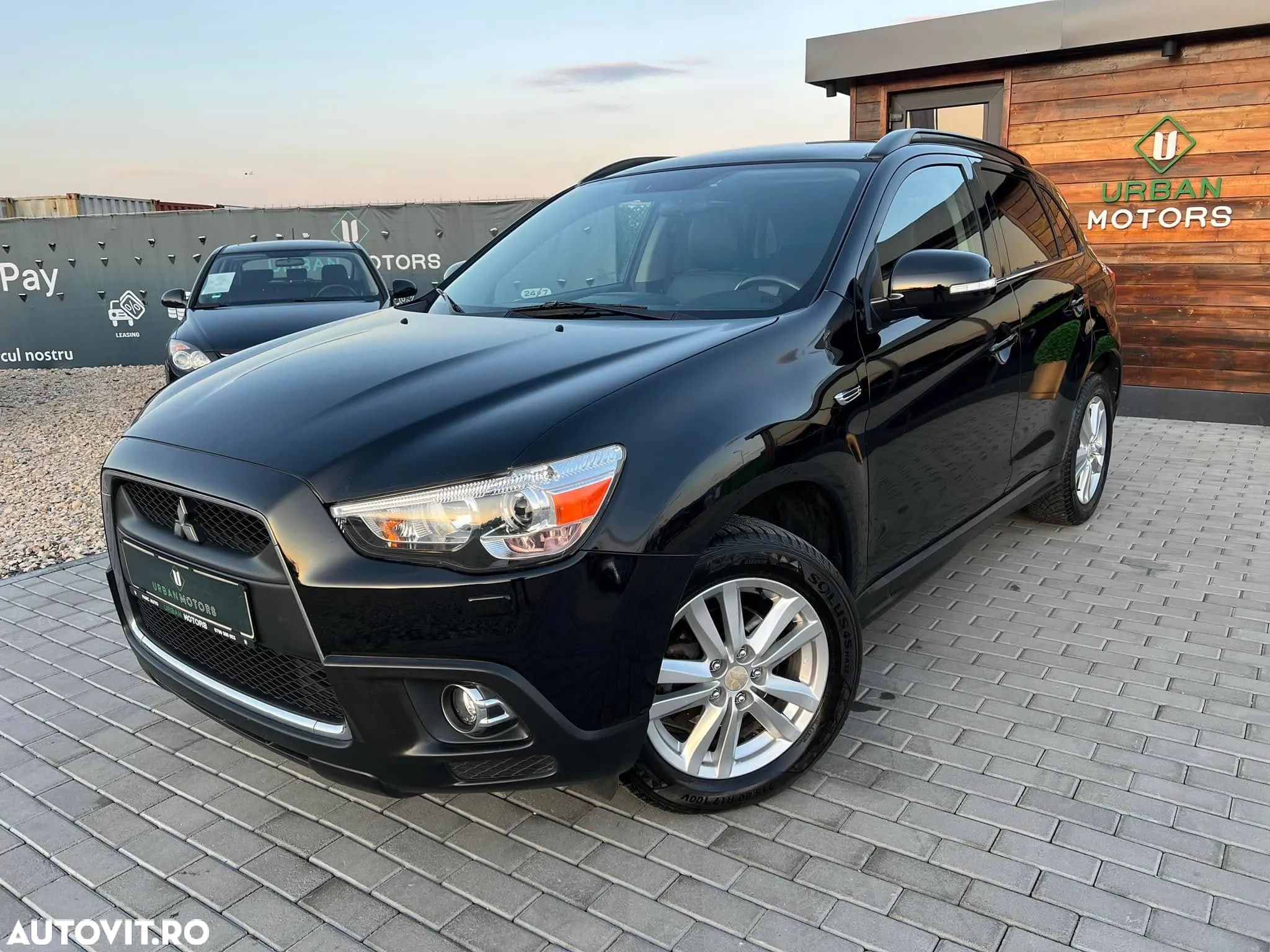 Mitsubishi ASX 1.8 DI-D 4WD Instyle - 1