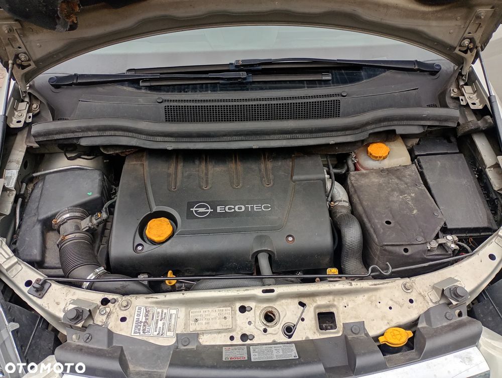 Opel Zafira 1.9 CDTI - 10