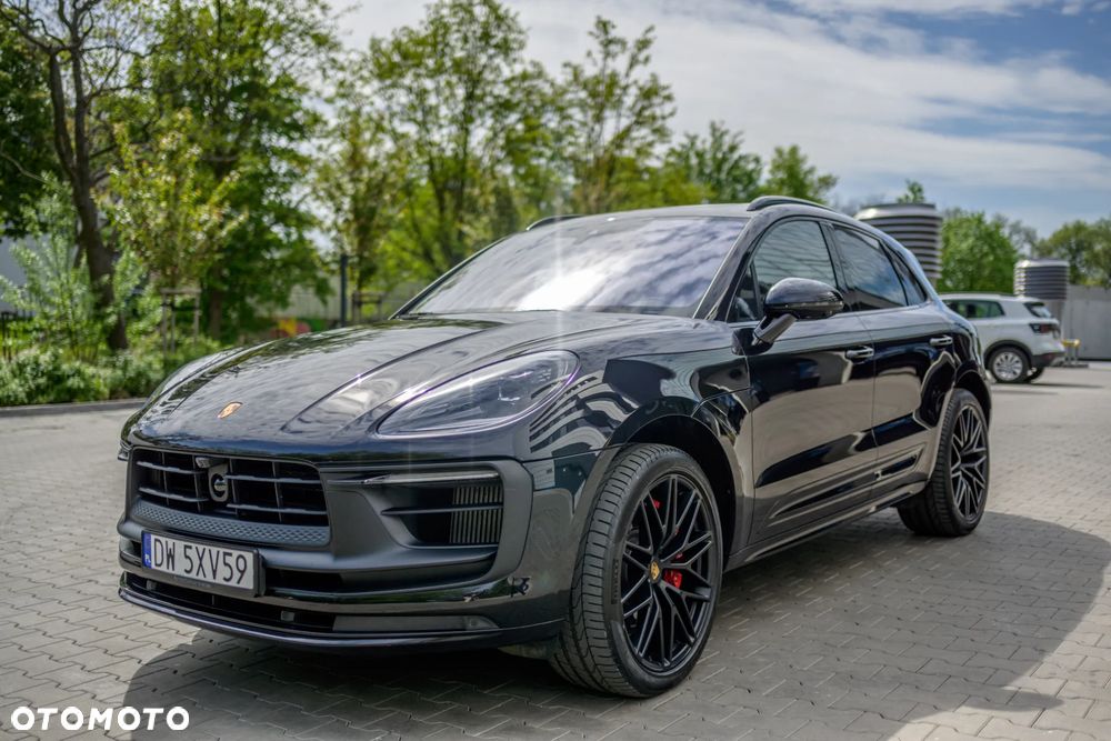 Porsche Macan - 1