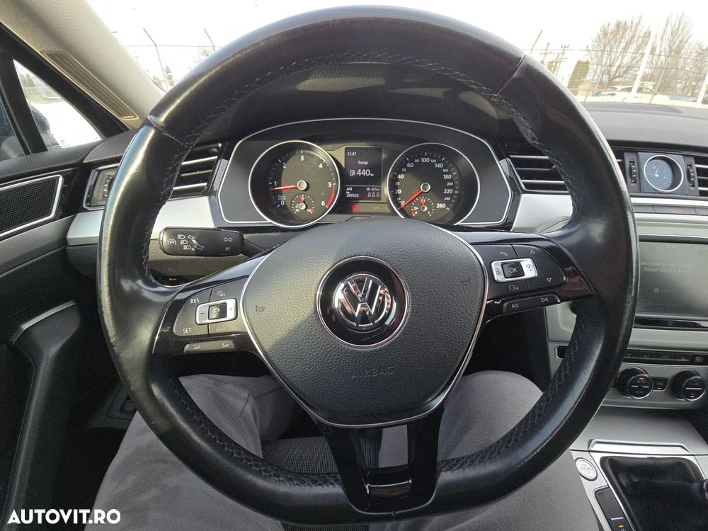 Volkswagen Passat 2.0 TDI SCR BlueMotion Comfortline - 11